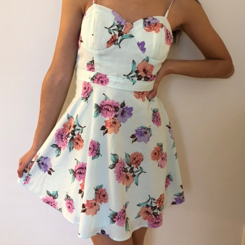 FOREVER 21 Pale Blue Corset Style Floral Dress